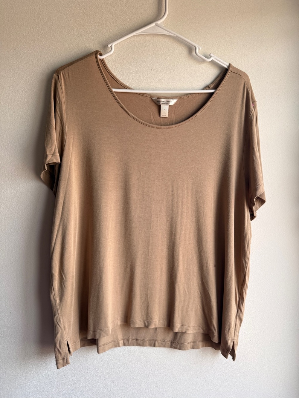 Banana Republic Tan Scoop Neck Soft Knit Tee Size L Basic Capsule Wardrobe